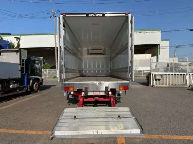いすゞ フォワード 2PG-FRR90T2の写真7
