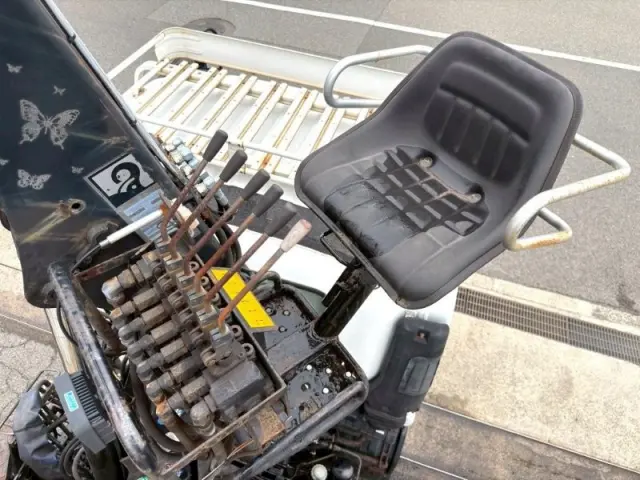 いすゞ フォワード LKG-FTR90S2の写真15