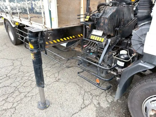 いすゞ フォワード LKG-FTR90S2の写真22
