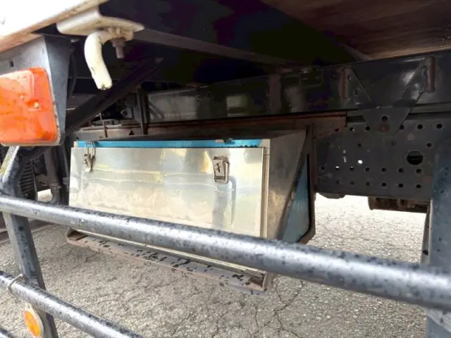 いすゞ フォワード LKG-FTR90S2の写真29