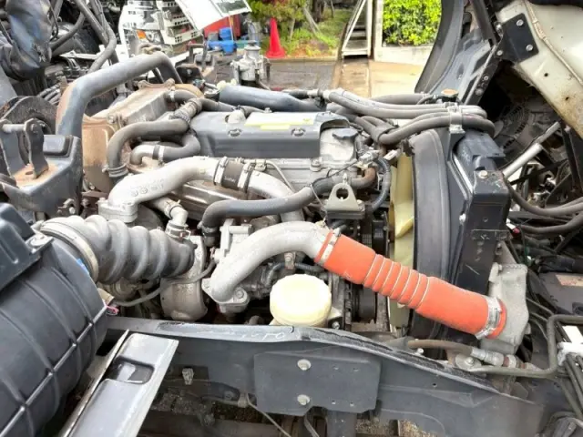 いすゞ フォワード LKG-FTR90S2の写真40