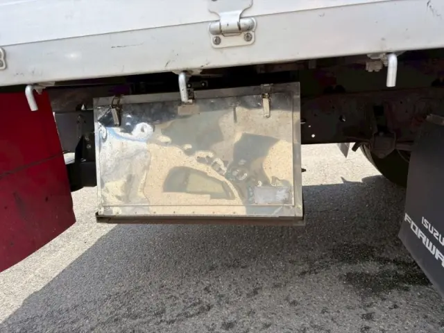いすゞ フォワード 2RG-FRR90S2の写真9