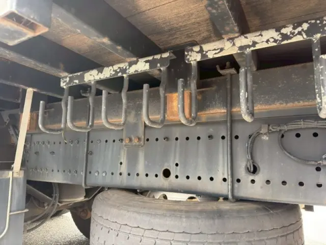 日野 プロフィア 2DG-FR1AJA(6x2)の写真6