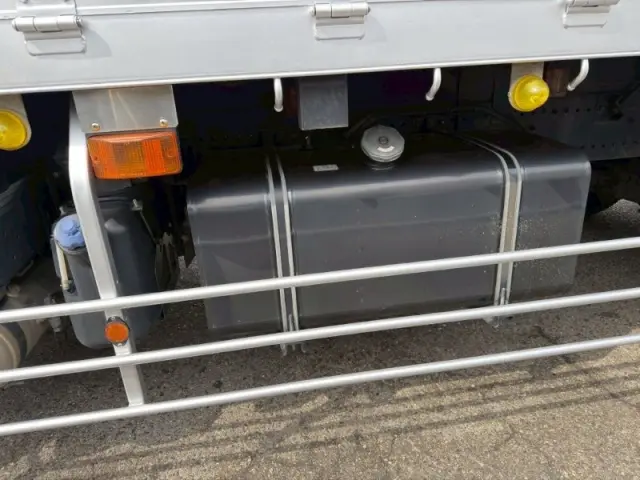 日野 プロフィア 2DG-FR1AJA(6x2)の写真11