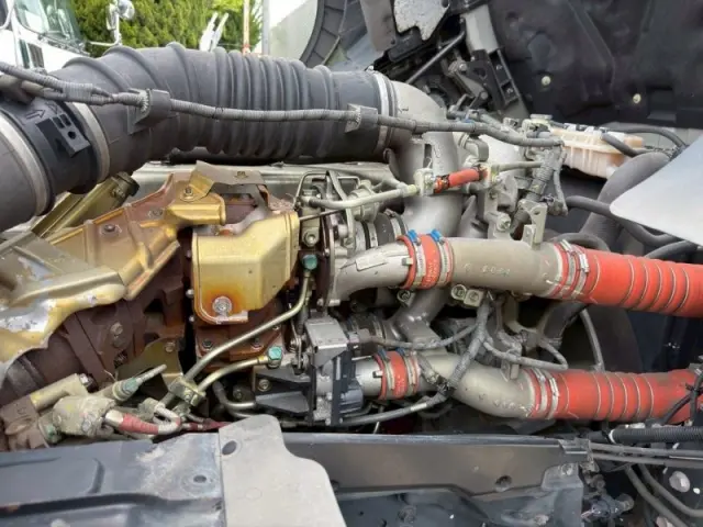 日野 プロフィア 2DG-FR1AJA(6x2)の写真14