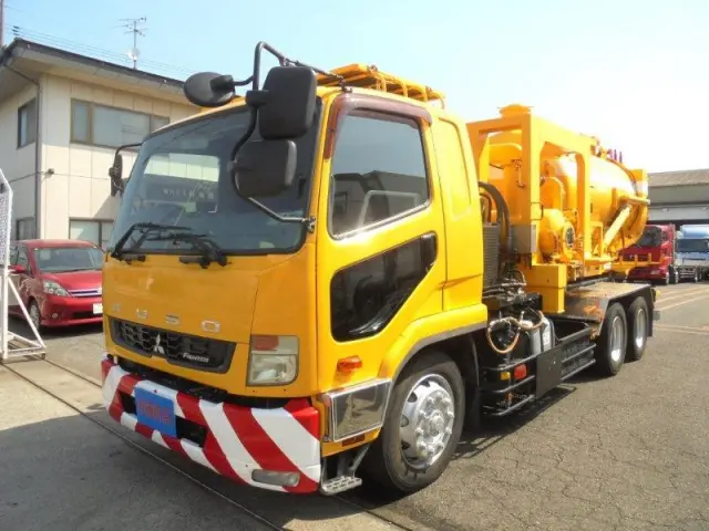 三菱 ファイター QDG-FQ62F(6x4)の写真1