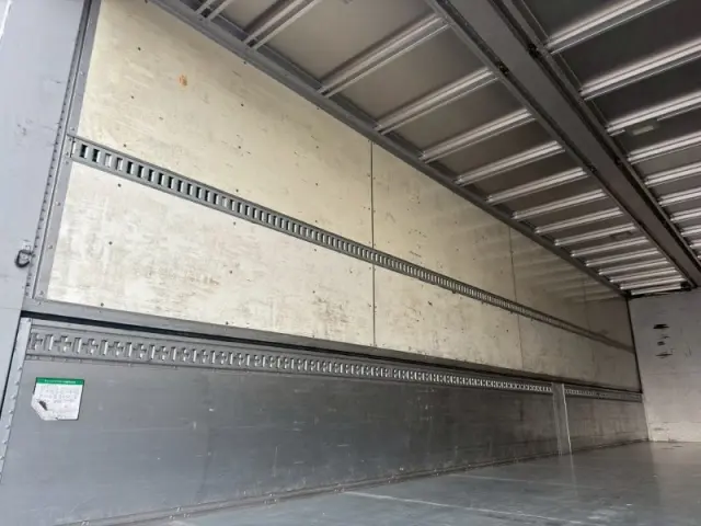 ＵＤ クオン 2PG-CD5CA(6x2)の写真12