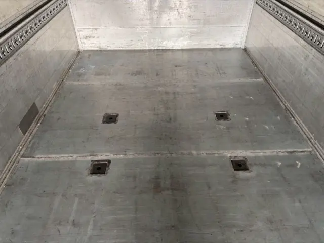 ＵＤ クオン 2PG-CD5CA(6x2)の写真15