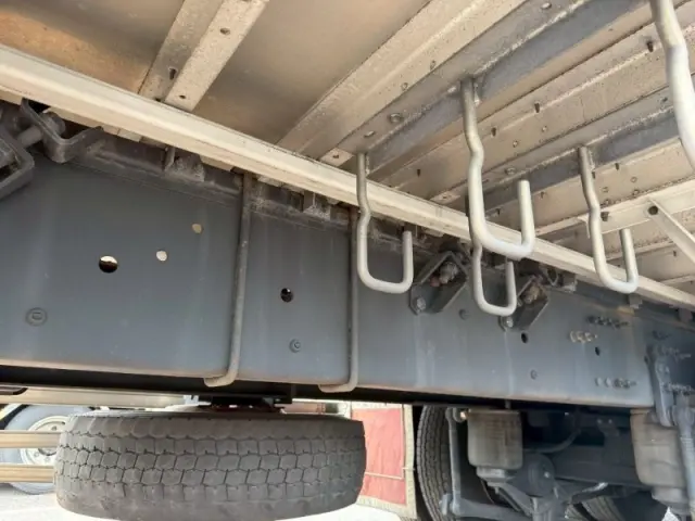 ＵＤ クオン 2PG-CD5CA(6x2)の写真18