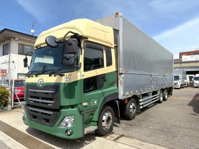 ＵＤ クオン 2PG-CG5CA(8x4)の写真1