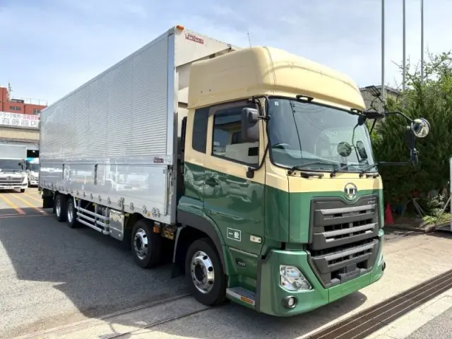 ＵＤ クオン 2PG-CG5CA(8x4)の写真2