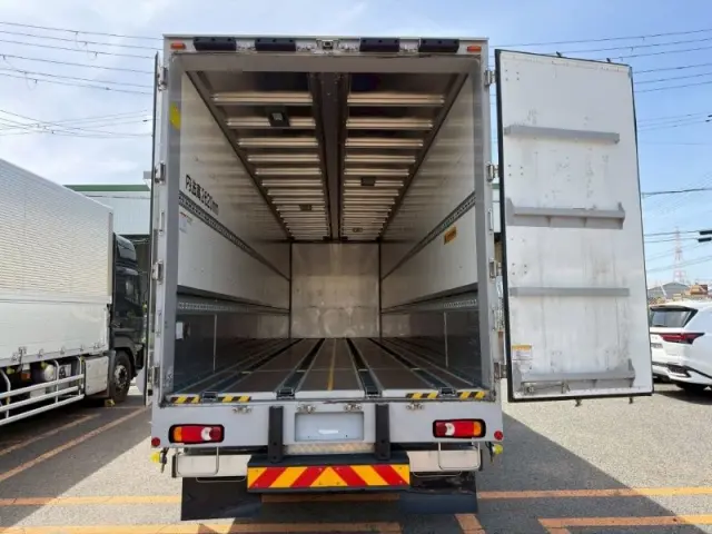 ＵＤ クオン 2PG-CG5CA(8x4)の写真9