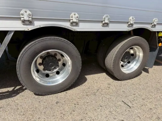 ＵＤ クオン 2PG-CG5CA(8x4)の写真27