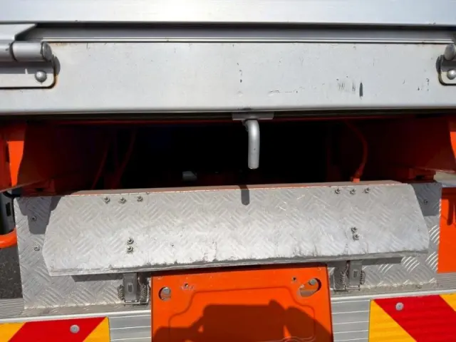 日野 レンジャー 2KG-FC2ABAの写真9