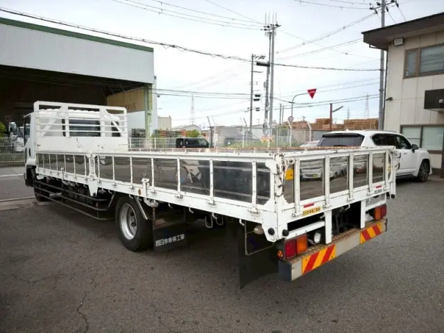 いすゞ フォワード 2RG-FTR90V2の写真4