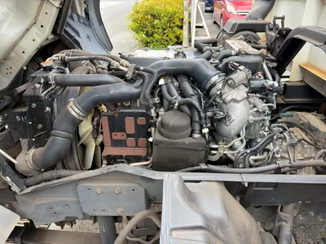 いすゞ フォワード 2RG-FTR90V2の写真11