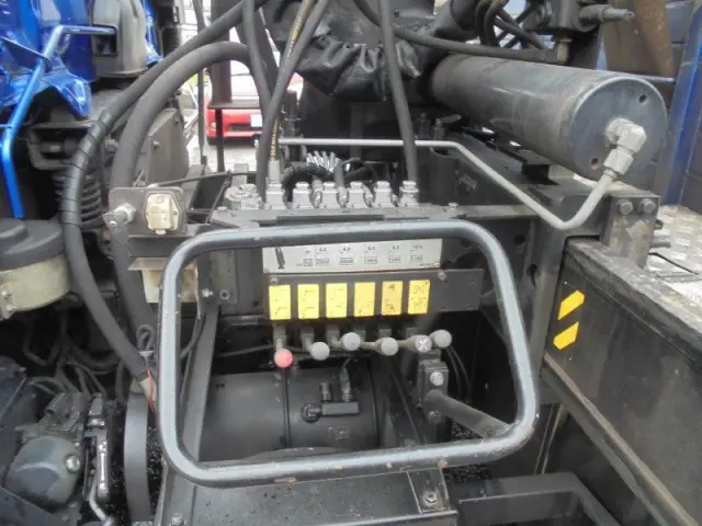 日野 レンジャー BDG-GK8JNWA(6x4)の写真17