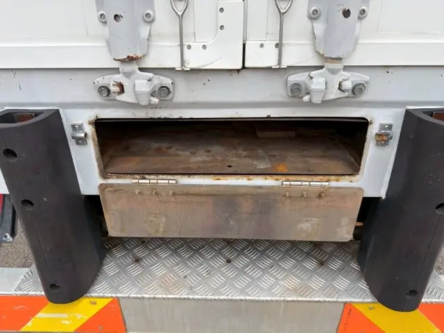 三菱 ファイター LKG-FK62FZの写真20