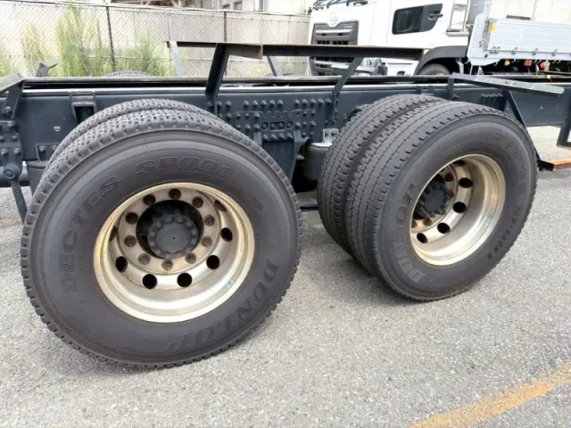 UD クオン 2PG-CD5CA(6x2)の写真12