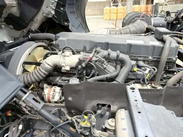 UD クオン 2PG-CD5CA(6x2)の写真14