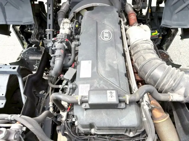 UD クオン 2PG-CD5CA(6x2)の写真16
