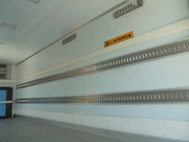 いすゞ フォワード 2PG-FRR90S2の写真10