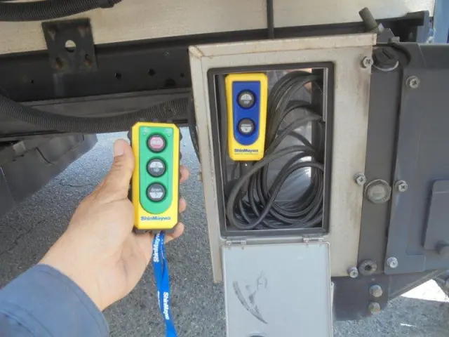 いすゞ フォワード 2PG-FRR90S2の写真11