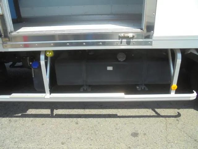 いすゞ フォワード 2PG-FRR90S2の写真17