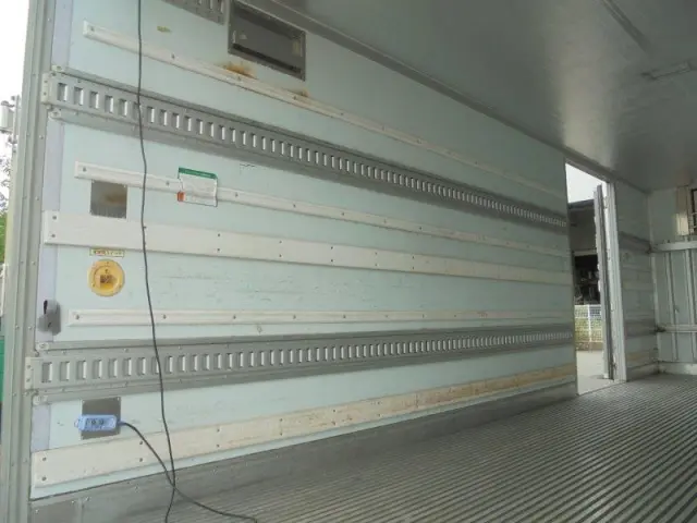 いすゞ フォワード TKG-FRR90S2の写真9