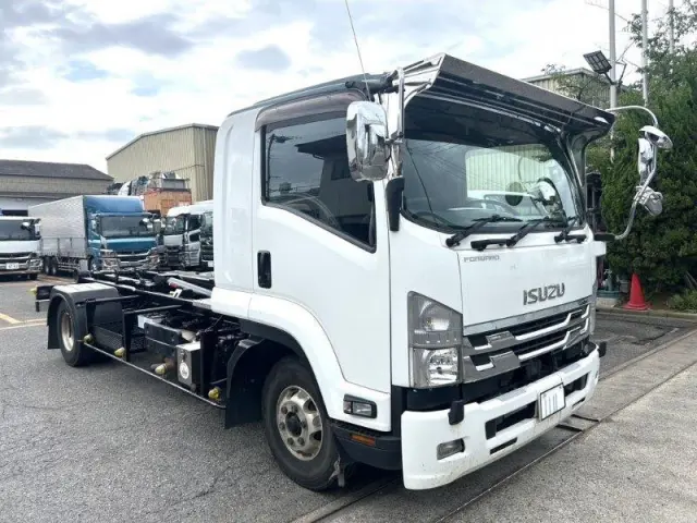 いすゞ フォワード 2RG-FRR90S2(2WD)の写真2