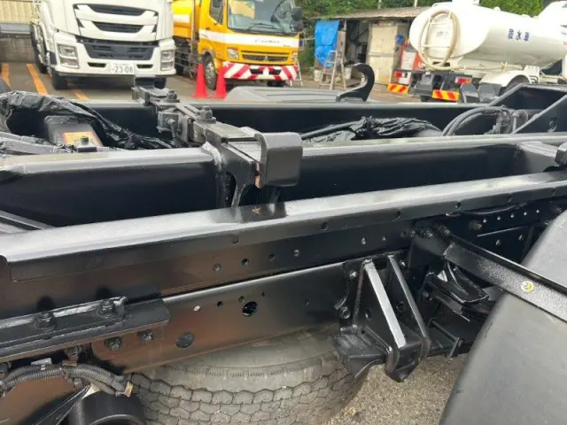 いすゞ フォワード 2RG-FRR90S2(2WD)の写真14