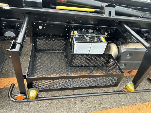 いすゞ フォワード 2RG-FRR90S2(2WD)の写真15