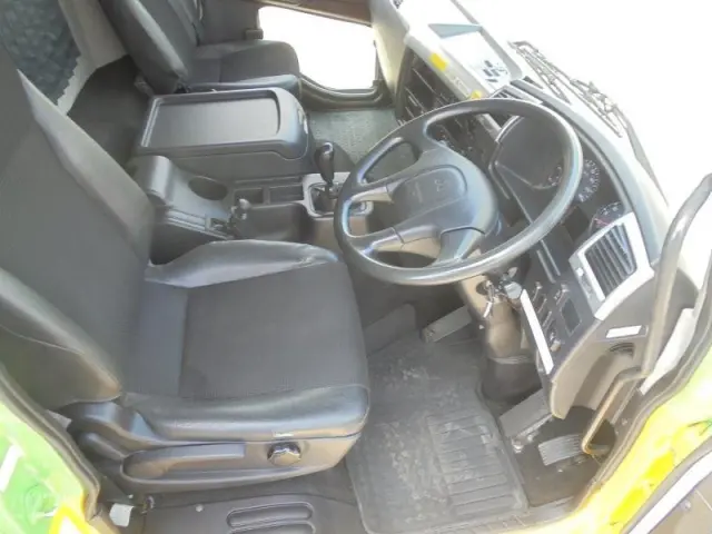 三菱 ファイター 2KG-FK72FZの写真15