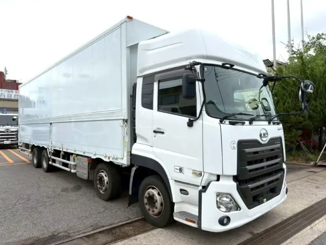 ＵＤ クオン 2PG-CG5CA(8x4)の写真2