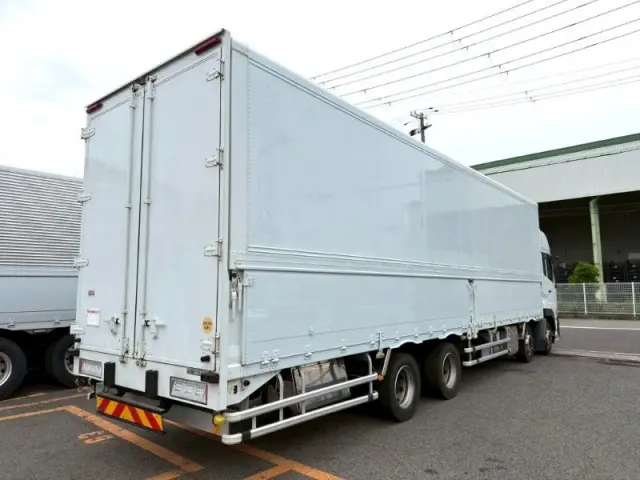 ＵＤ クオン 2PG-CG5CA(8x4)の写真3