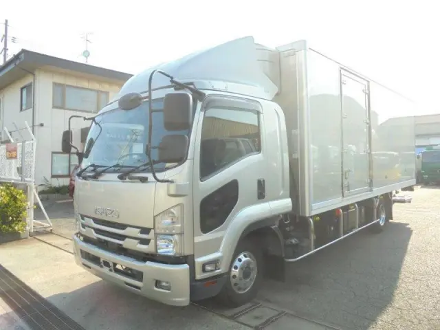 いすゞ フォワード 2PG-FRR90T2の写真1