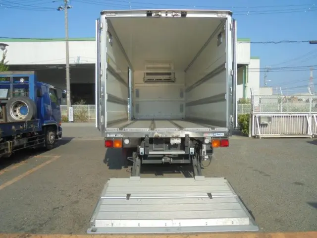いすゞ フォワード 2PG-FRR90T2の写真7