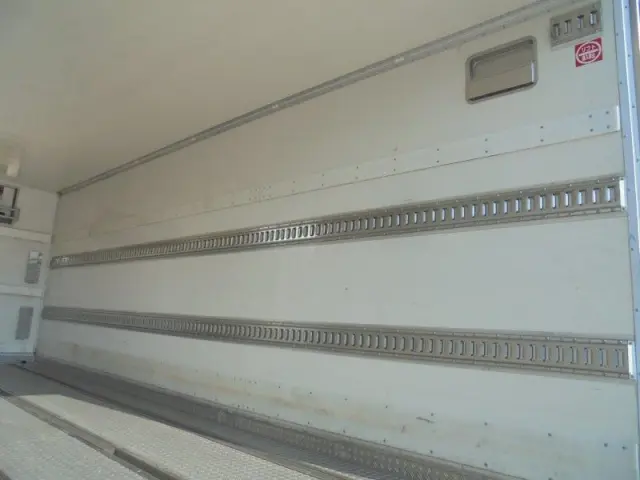 いすゞ フォワード 2PG-FRR90T2の写真10