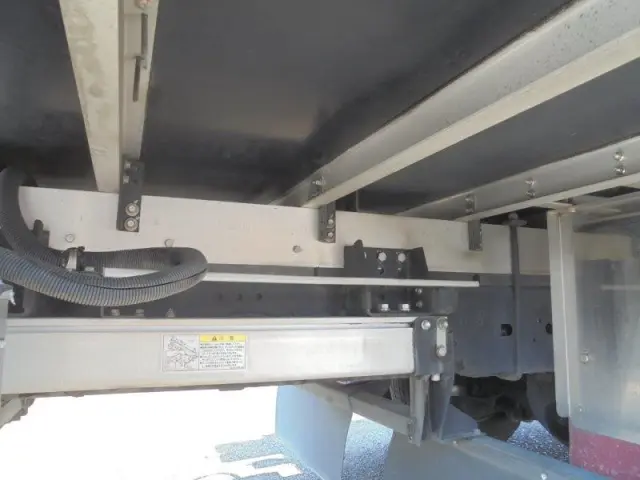 いすゞ フォワード 2PG-FRR90T2の写真16