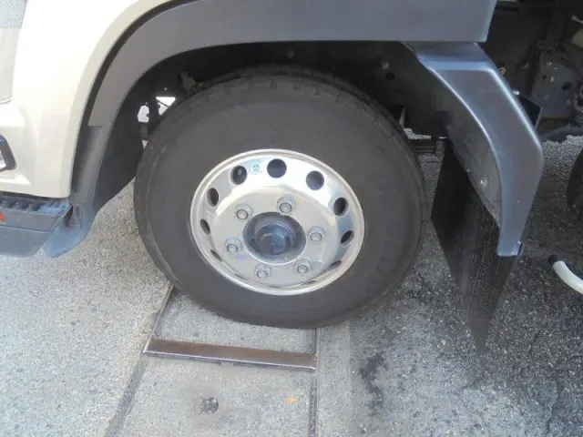 いすゞ フォワード 2PG-FRR90T2の写真19