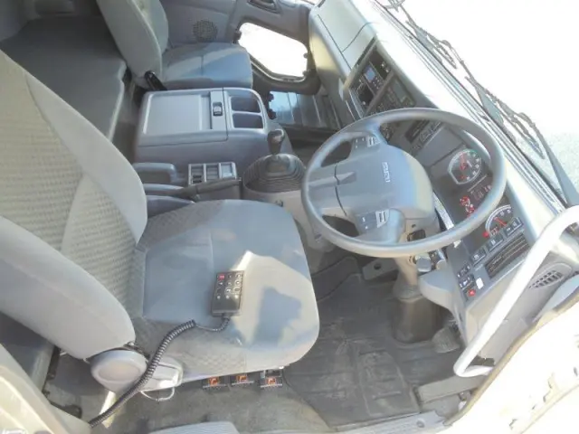 いすゞ フォワード 2PG-FRR90T2の写真30