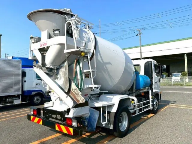 日野 レンジャー 2KG-FJ2ABA(2WD)の写真3