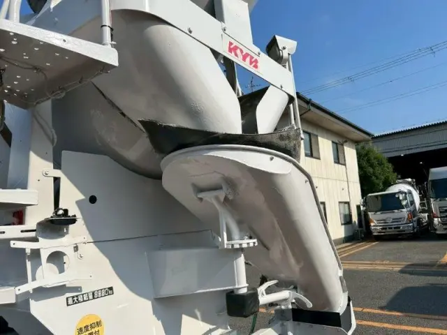 日野 レンジャー 2KG-FJ2ABA(2WD)の写真13