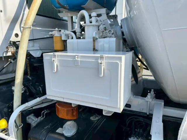 日野 レンジャー 2KG-FJ2ABA(2WD)の写真18