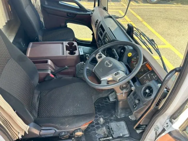 日野 レンジャー 2KG-FJ2ABA(2WD)の写真30