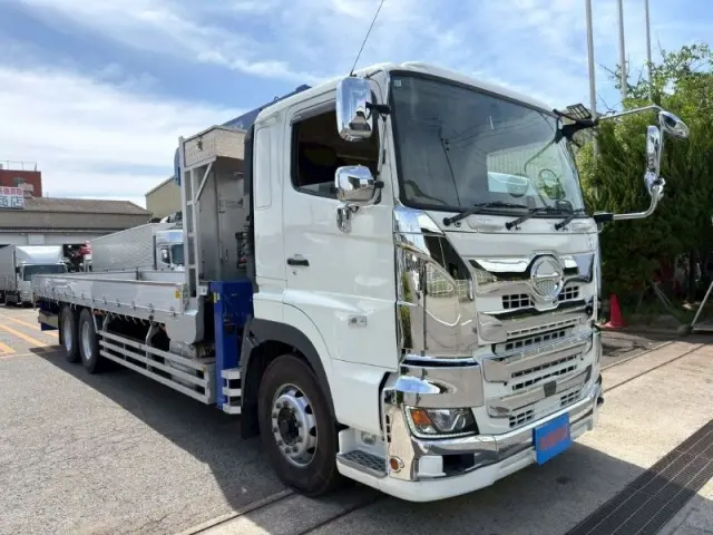 日野 プロフィア 2DG-FR1AHG(6x2)の写真2
