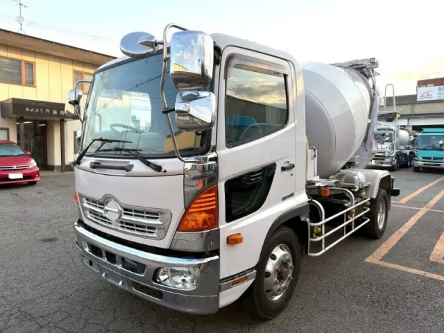 日野 レンジャー LKG-FJ7JDAAの写真1