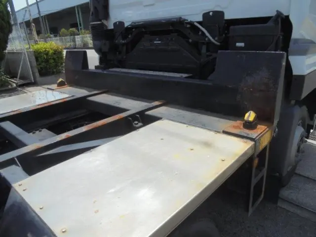 ＵＤ クオン QKG-CG5ZA(8x4)の写真8