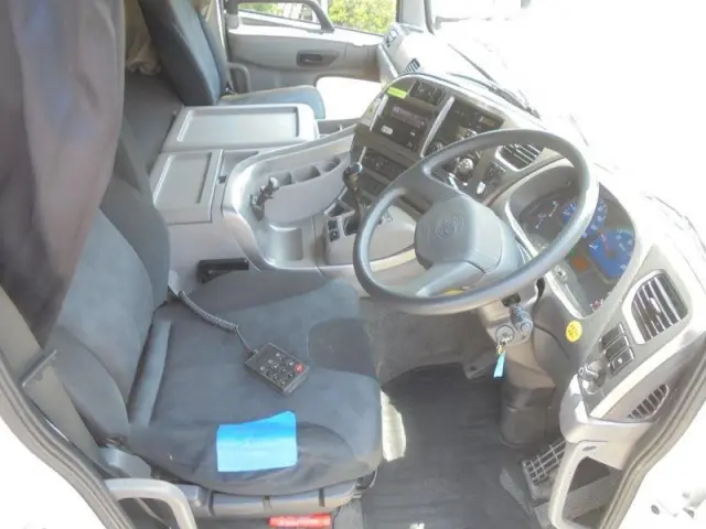 ＵＤ クオン QKG-CG5ZA(8x4)の写真20