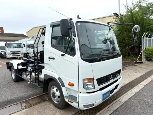 三菱 ファイター 2KG-FK72Fの写真2